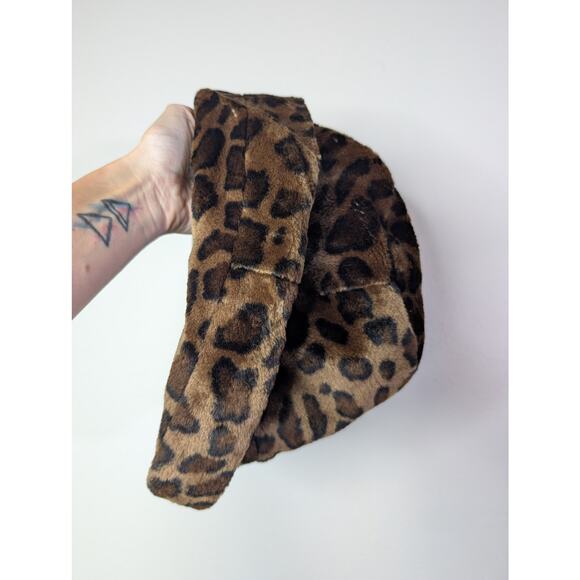 other Accessories - Leopard Fuzzy Hat